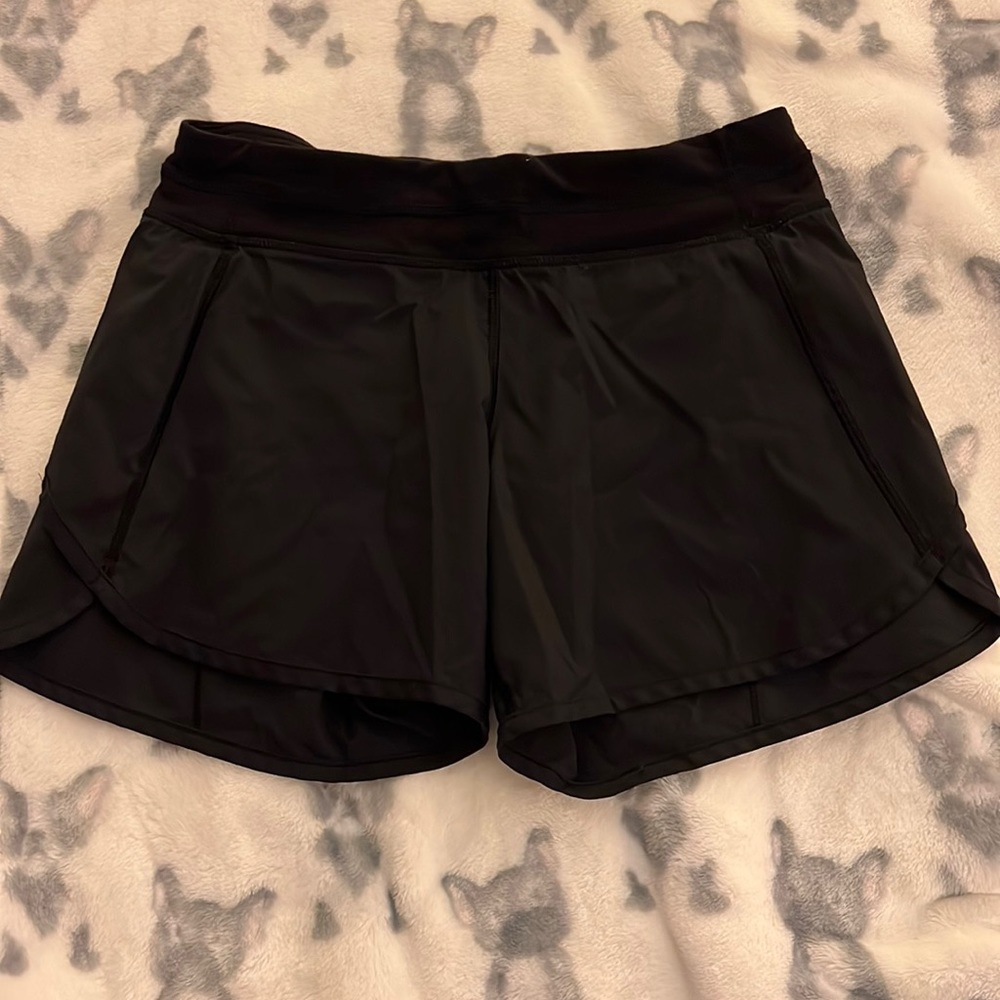 Ivivva workout shorts in black. Size 14